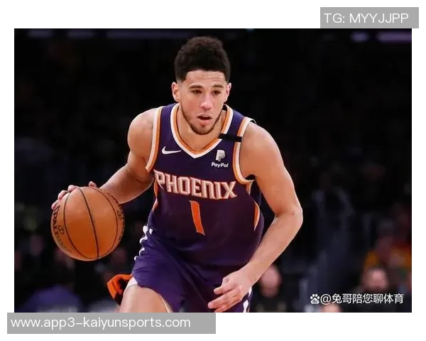 布克称赞格林能减轻压力认为其天赋极高助力球队表现 布克称赞格林能减轻压力认为其天赋极高助力球队表现