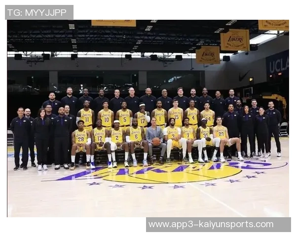 洛城双雄战绩大逆转湖人强势崛起快船遭遇滑铁卢