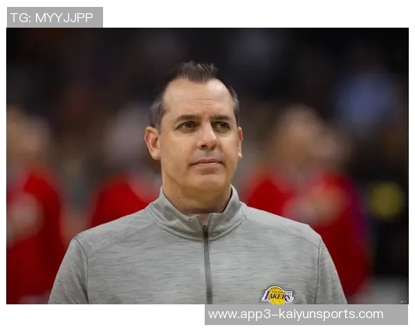 主帅奥特迎来执教首胜布克分享球队为其制作祝贺视频的温馨时刻