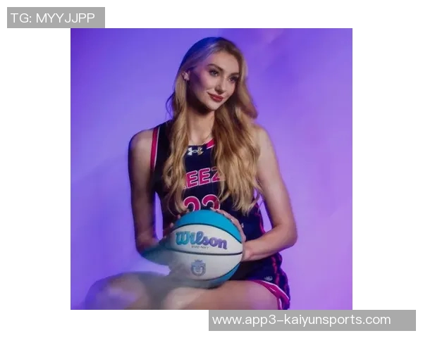 库里为妹布林克庆祝24岁生日超模身材火辣风情万种引人瞩目