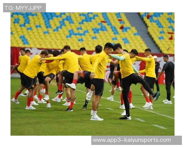 金杯闪耀激情与坚持汇聚成力量我们誓言奋战到底争取胜利